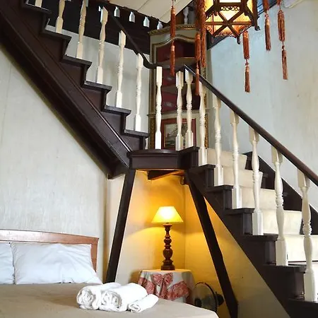Castle House Апартаменты *