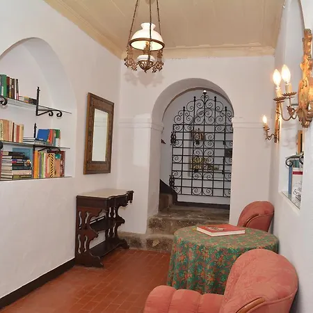 Castle House Апартаменты *
